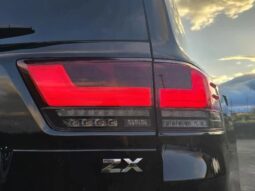 
										TOYOTA LAND CRUISER ZX full									