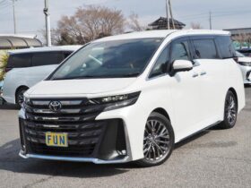 TOYOTA VELLFIRE PHEV EXECUTIVE LOUNGE | WHITE | 2025