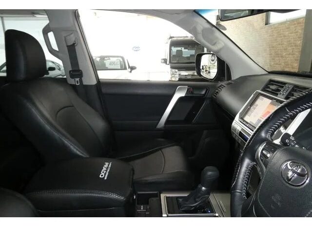 
								TOYOTA LAND CRUISER PRADO  2019 GRAY full									