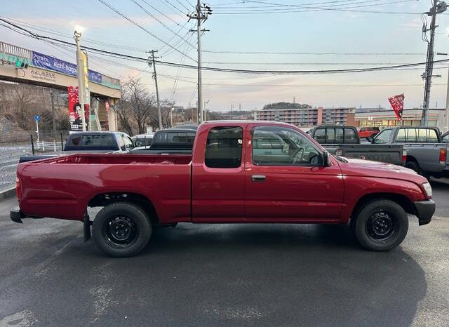 
								TOYOTA HILUX SPORTS PICK UP EXTRA CAB | RED | 2002 full									
