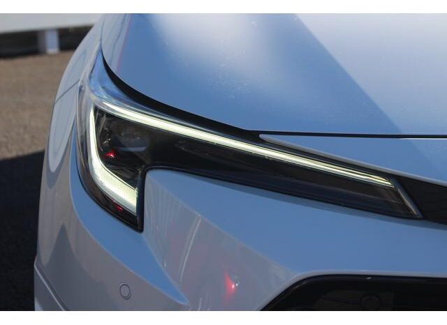 
								TOYOTA COROLLA HYBRID WxB | WHITE | 2023 full									