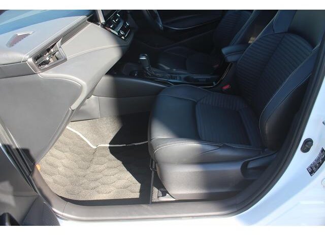 
								TOYOTA COROLLA HYBRID WxB | WHITE | 2023 full									