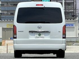 TOYOTA HIACE  2011 PEARL WHITE