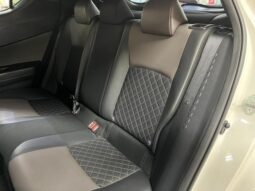 
										TOYOTA C HR 2020 PEARL Hybrid full									