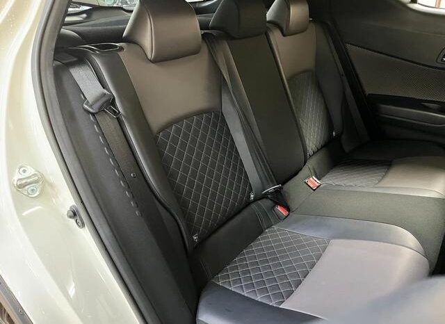 
								TOYOTA C HR 2020 PEARL Hybrid full									