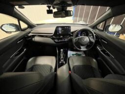 
										TOYOTA C HR 2020 PEARL Hybrid full									